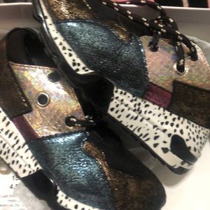 Girls Steve maddens💥💥